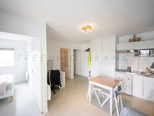 A VENDRE - BREST - APPARTEMENT T2 DE 31 M2 - BALCON - PLACE