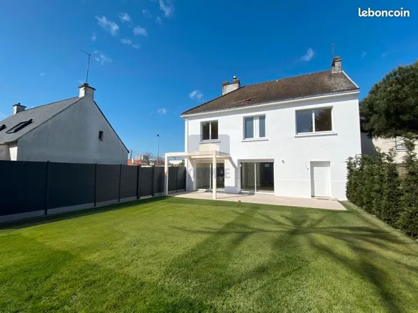 Belle maison rénovée - 138 m² avec garage, jardin et prestations premium - Nantes