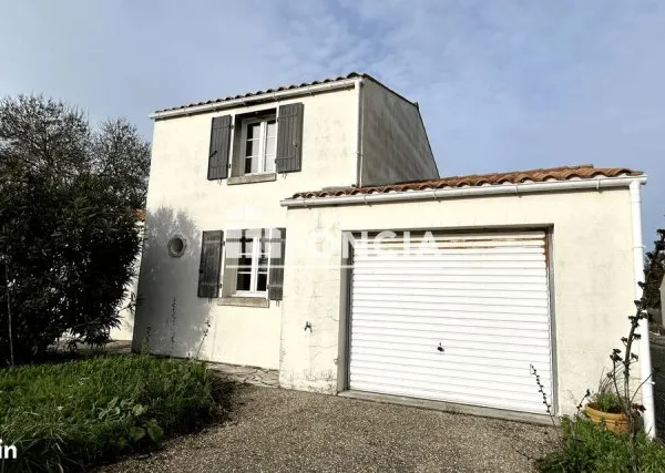 Maison 3 chambres avec garage proche centre-bourg