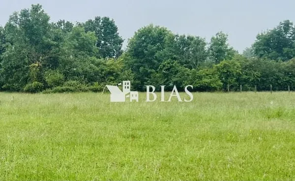 Terrain 1612 m²