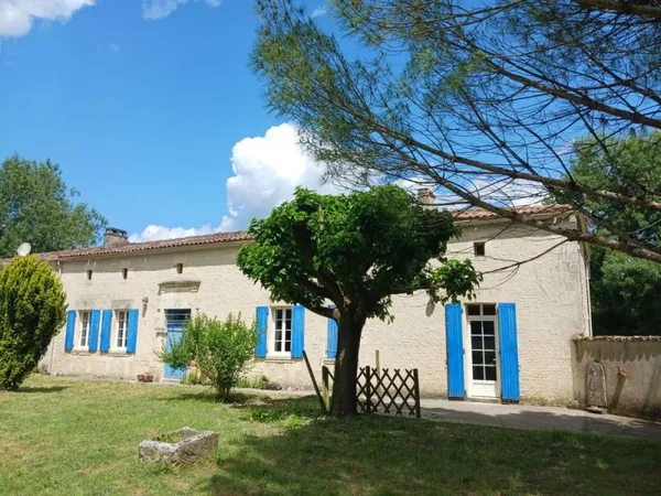 ou Charentaise ,entre Barbezieux et Jonzac.