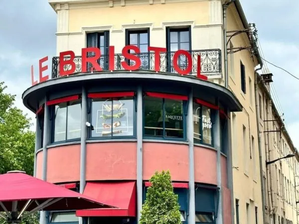 Local commercial 313 m²
