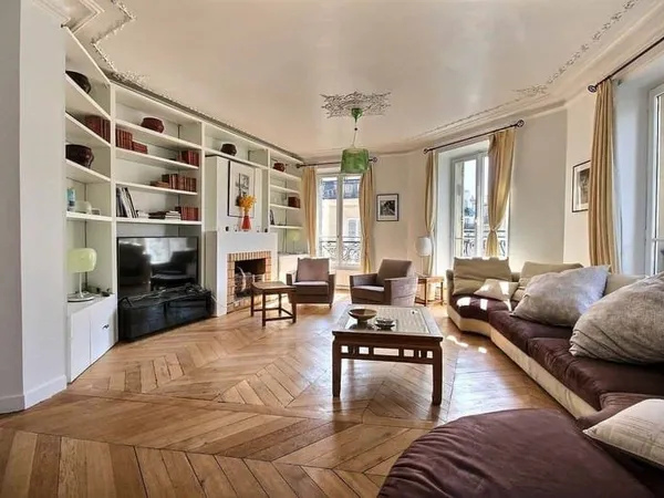 Appartement 3 pièces 130 m²