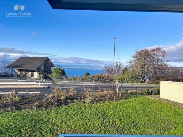 Évian-les-Bains - Appartement T3 avec vue sur le lac et terrasse