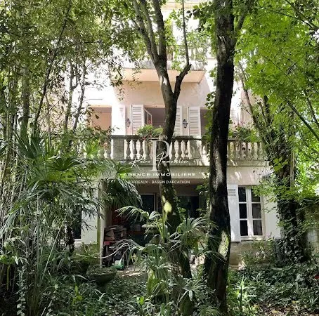Maison 4 pièces 200 m²