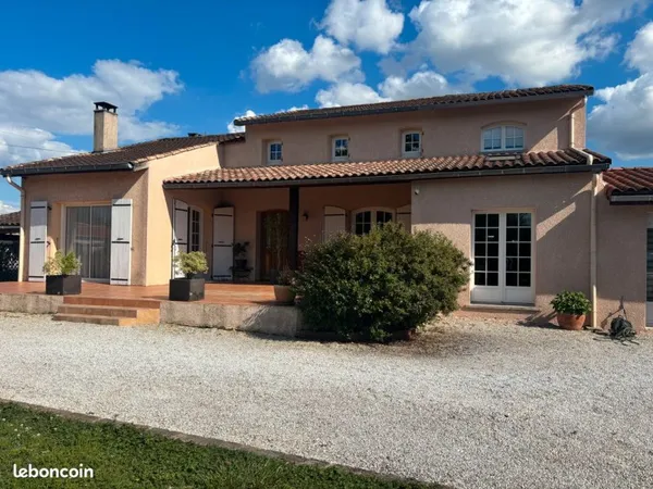 Maison a vendre 228m2