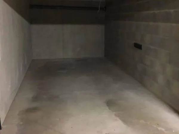 Parking 12 m²