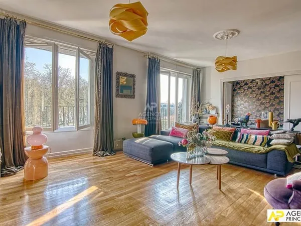 Versailles Notre-Dame Boulevard de la Reine - Appartement 6 pièces 151 m² carrez situé au 3ème étage