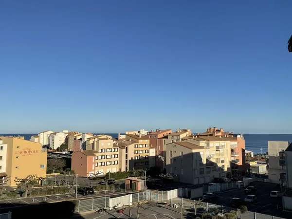 MÔLE - APPARTEMENT T2 AVEC PARKING