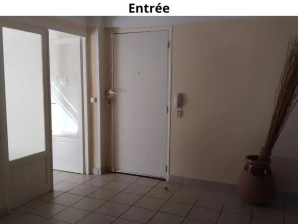 MISE À DISPOSITION DE 2 BUREAUX PROFESSIONNELS AVEC SALLE D’ATTENTE – 16,86 M² ET 17,02 M² – À PARTI