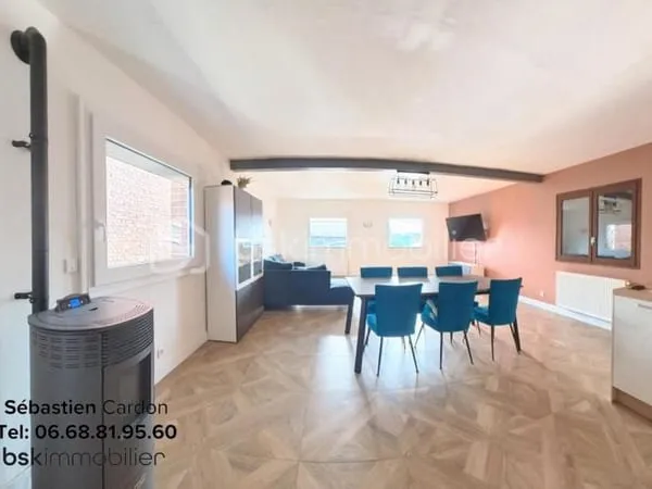Plain-pied individuel d'environ 142 m² - Beaux volumes et fort potentiel