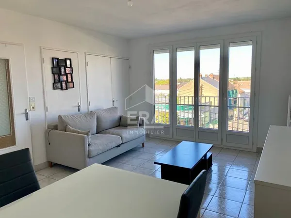 STUDIO MEUBLE LOUE