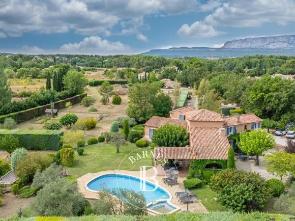 AIX EN PROVENCE EST - MAISON PROVENCALE 7 CH - PARC D'1,12 HECTARES - AUTHENTIQUE ET CALME