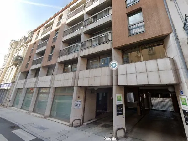 Stationnement Location Mâcon   65€