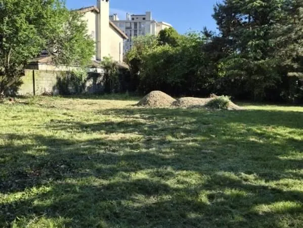 Terrain 600 m² Grenoble