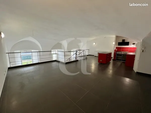 Loft 3 pièces 134 m²