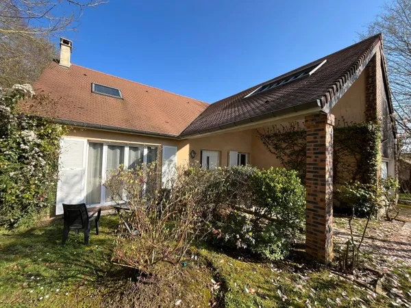 Maison 8 pièces 200 m²