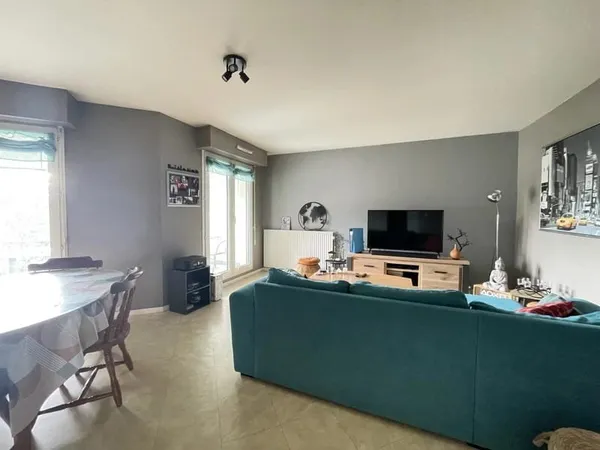 Dernier étage, Appartement T3 - 69.5 m² - Blordière
