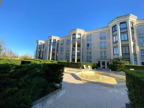 Résidence Seniors DIJON appartement + Loggia
