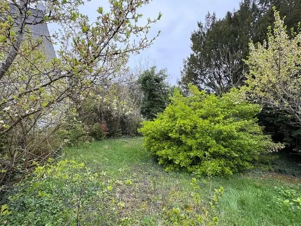 Terrain 351 m²