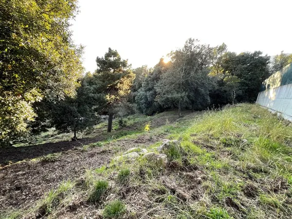 Terrain 1200 m²