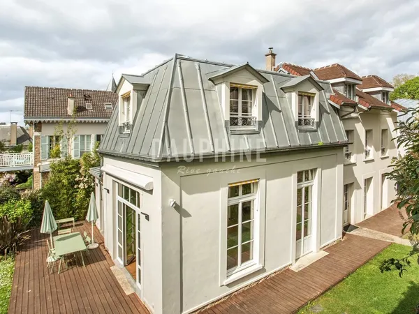 Sèvres - Maison avec jardin et annexe