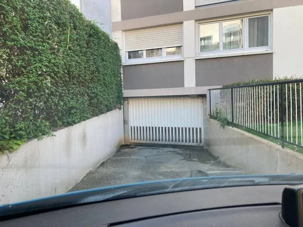 Parking 12 m²