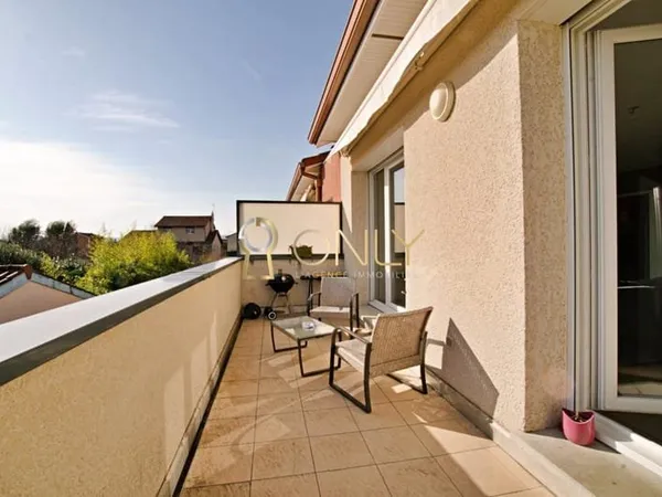 QUINCIEUX - Appartement T3 avec terrasse, garage et parking