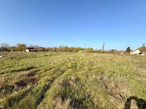 Terrain 1334 m²