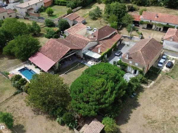 Maison 11 pièces 234 m²
