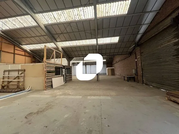 Local d'activité 708 m²