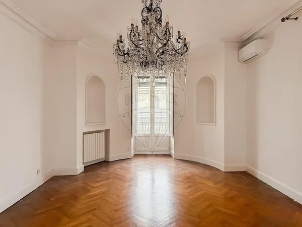 Appartement 5 chambre(s) à vendre