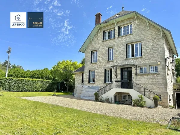 Maison 8 pièces 260 m²