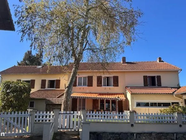 Magnifique maison de 250 m2 sur 1 hectare de terrain