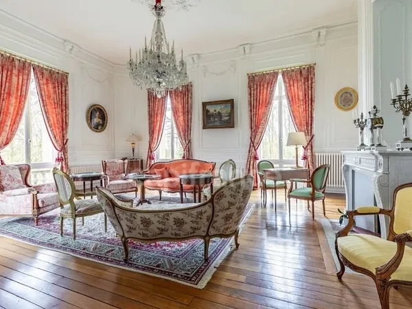 Propriete à vendre 15 pièces SOISSONS (02)