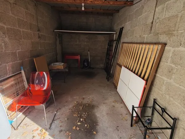Vends parking - 12m²