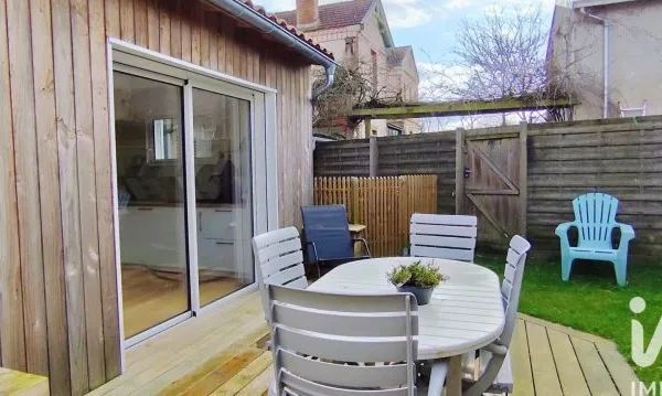 Studio 5 pièces 114 m²