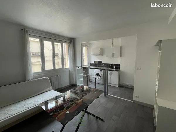 Studio 1 pièce 27 m²