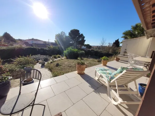 Salles d'Aude Villa de type VI divisée en 2 logements de typ