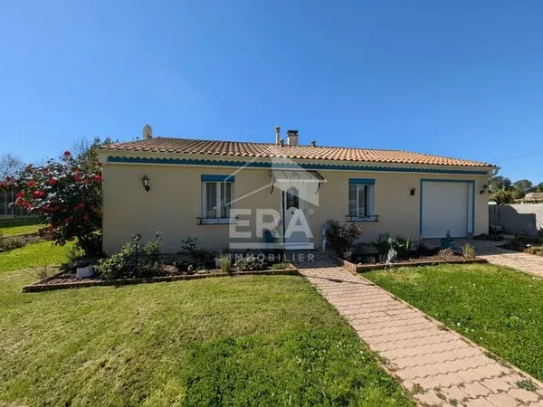 Charmante maison de plain pied à vendre à 10 minutes de Montpon- Exclusivité ERA RENAUD IMMOBILIER