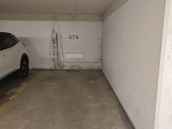 Place de parking à louer - Courbevoie Gare
