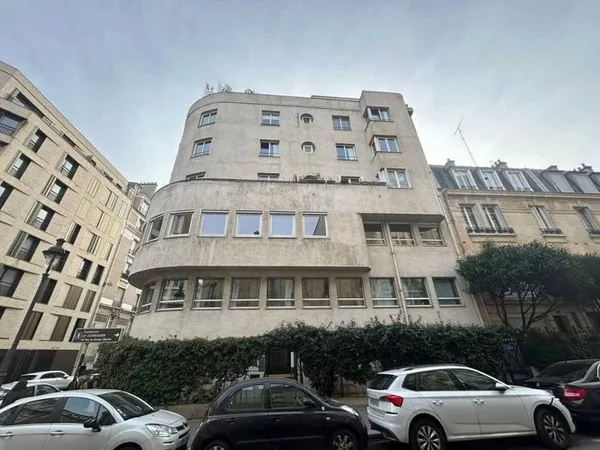 Bureau 150 m²