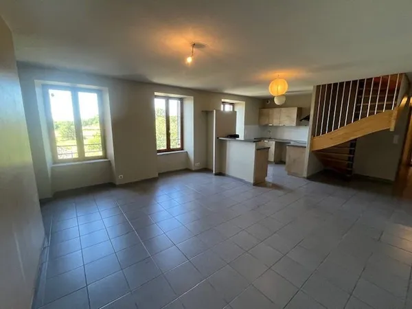 T5 de 120 m2 en duplex à 15 minutes de Laguiole