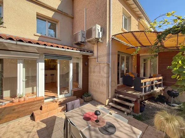 EXCLUSIVITÉ CORNEBARRIEU village au calme absolu, un compromis entre appartement et maison pour cet 