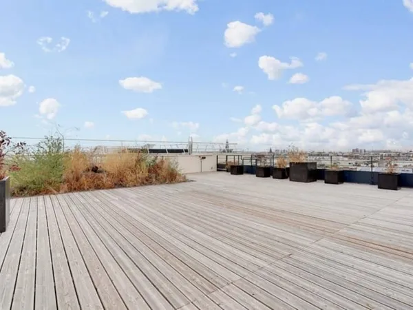 Bureaux 572 m²