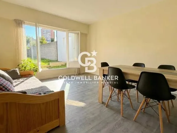 Rare : Appartement 2 chambre traversant jardin de 113 m²