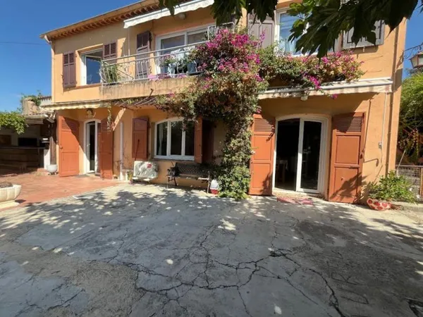 Maison 3 pièces 117 m²