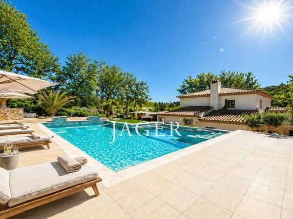 Maison 4 pièces 183 m²