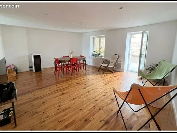 Ensemble immobilier 210 m² - Maison de village