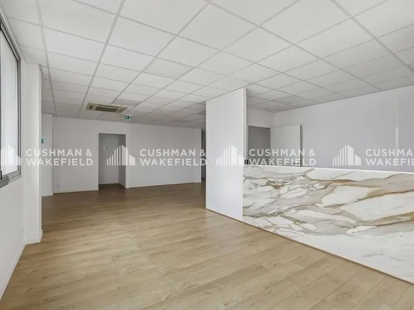 Bureaux 278 m²